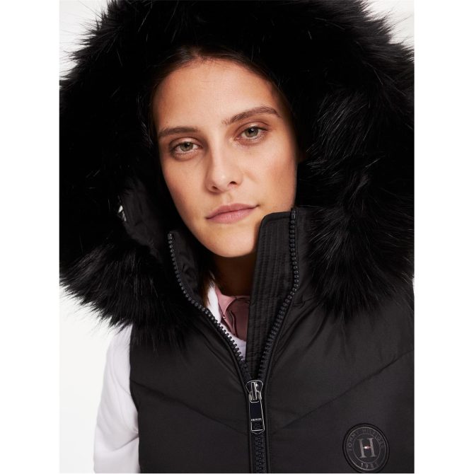 Alana Padded Gilet Tommy Hilfiger Shoping Model - Image 6
