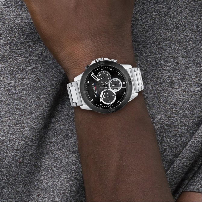 Gents Black Dial Watch Tommy Hilfiger Reduction In Price - Image 4