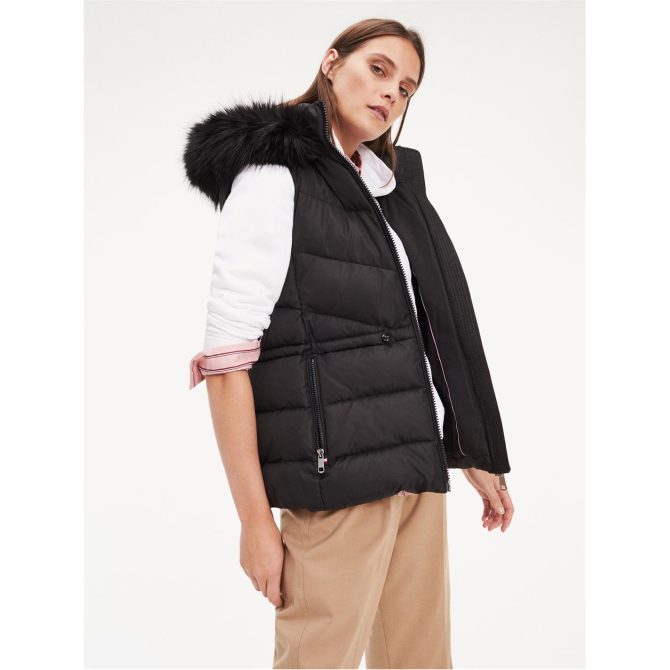 Alana Padded Gilet Tommy Hilfiger Shoping Model - Image 4